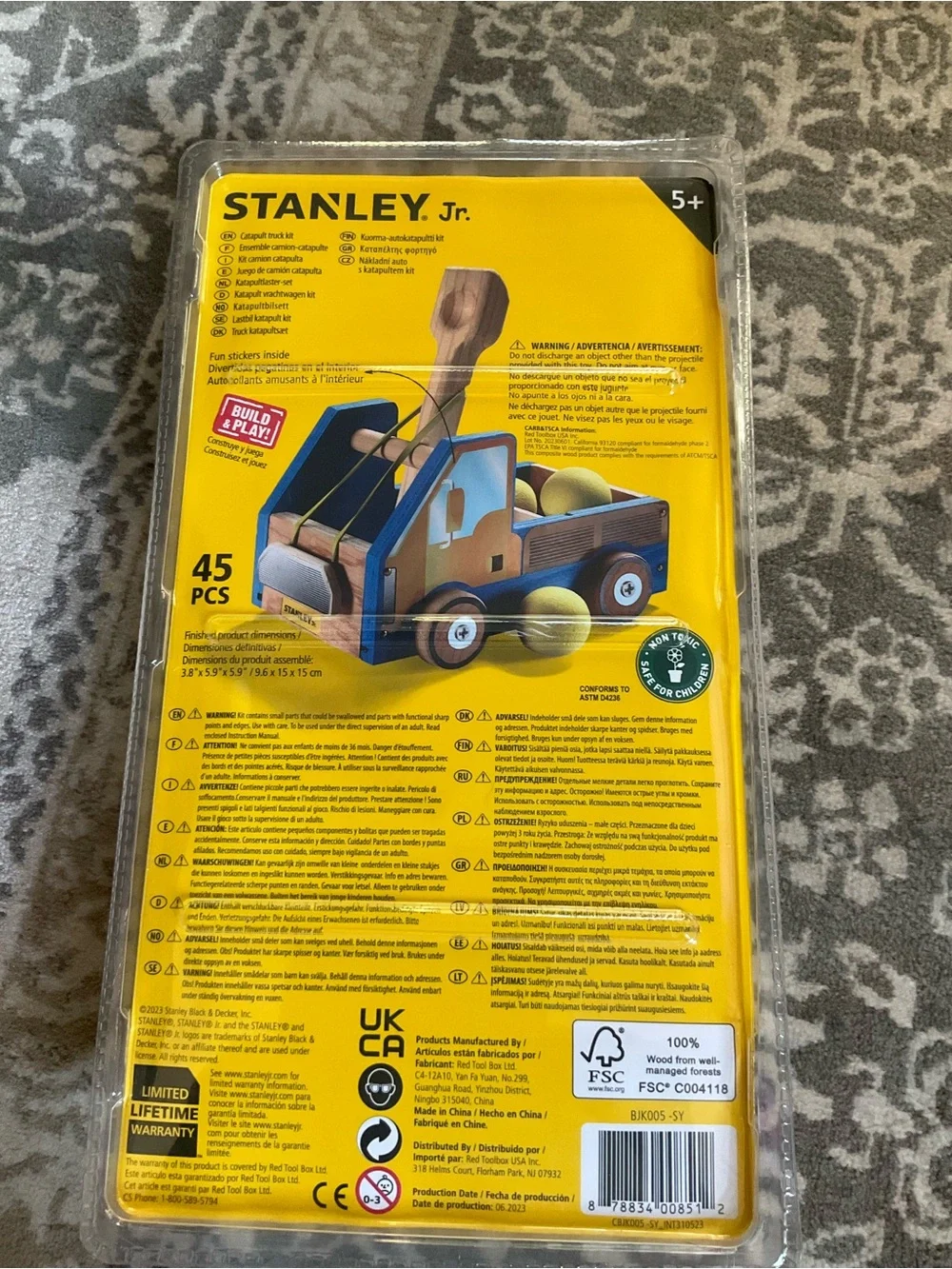 STANLEY Jr. Wooden Catapult Truck Kit - Yellow Accents